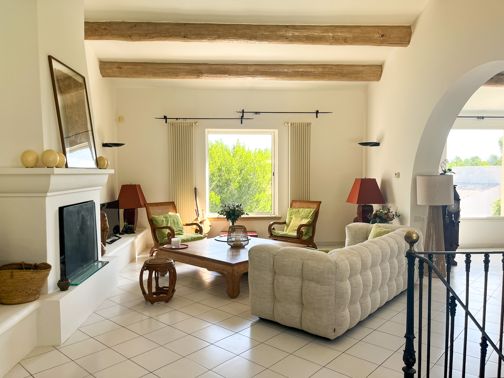 Espace convivial pour partager des moments gourmands au cœur des Alpilles.